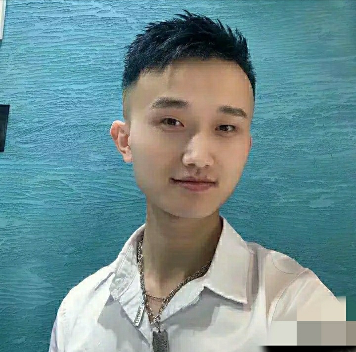小哥哥的第一张照片--高州父母相亲团